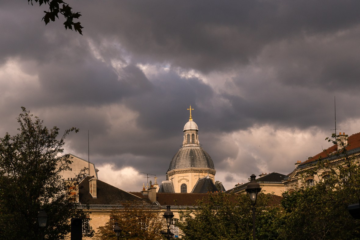 Travel and street pictures of Paris, France people, places and things made by mcmessner Mary Catherine Messner.