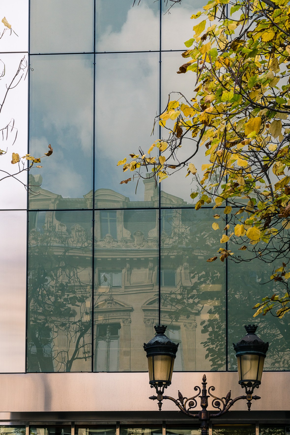 Travel and street pictures of Paris, France people, places and things made by mcmessner Mary Catherine Messner.