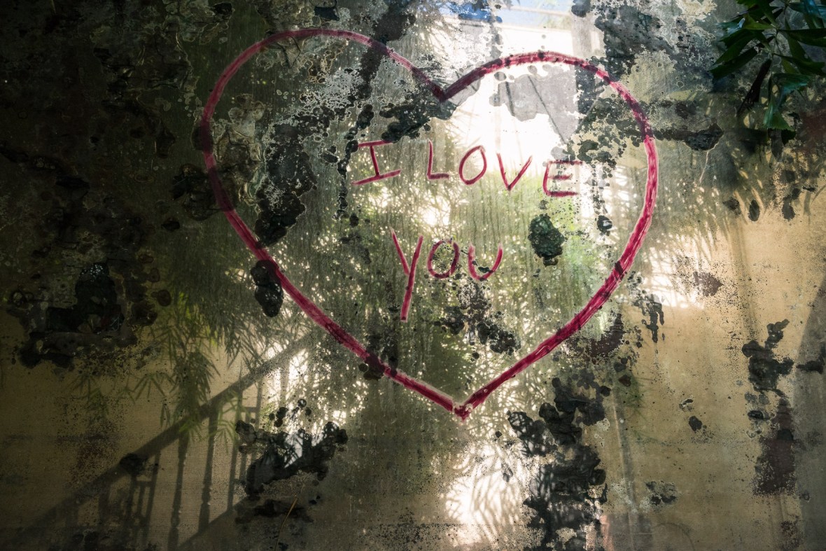 Street and travel photograph taken in Galle, Sri Lanka by Mary Catherine Messner for mctravelpics.com.