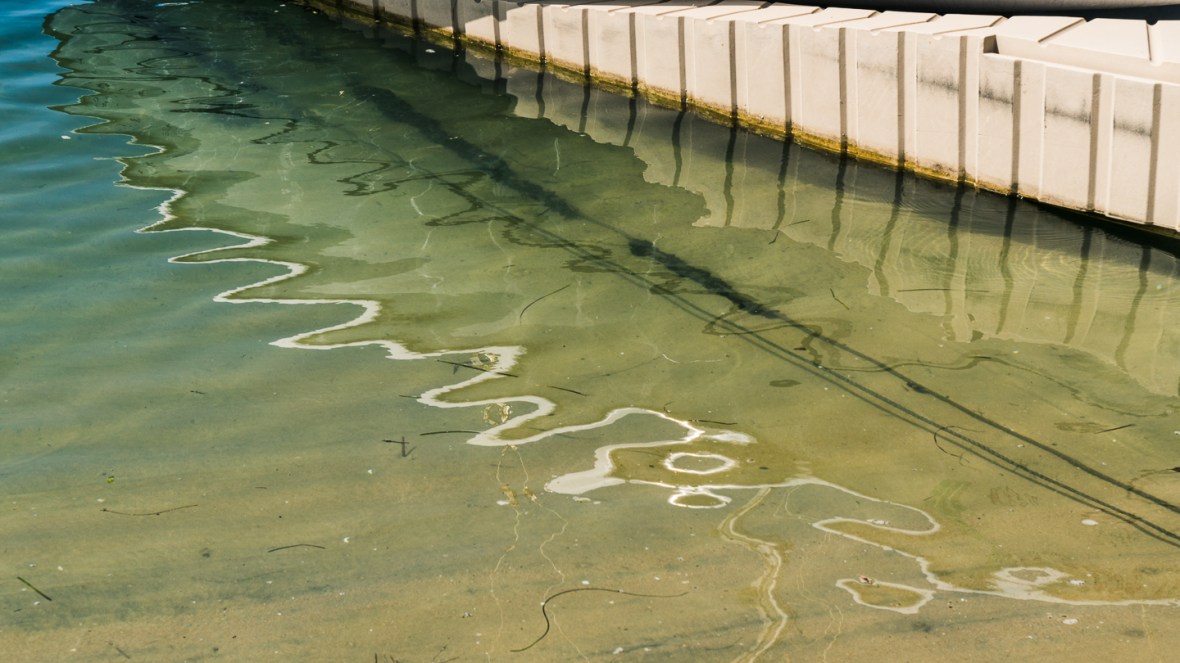 Street and travel photographs of Balboa Island California taken by Mary Catherine Messner for mctravelpics.com.
