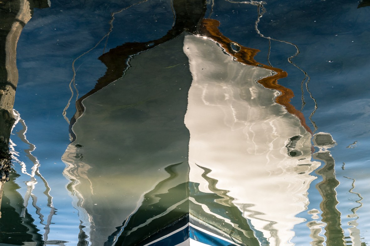 Street and travel photographs of Balboa Island California taken by Mary Catherine Messner for mctravelpics.com.