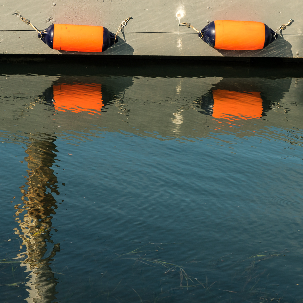 Street and travel photographs of Balboa Island California taken by Mary Catherine Messner for mctravelpics.com.