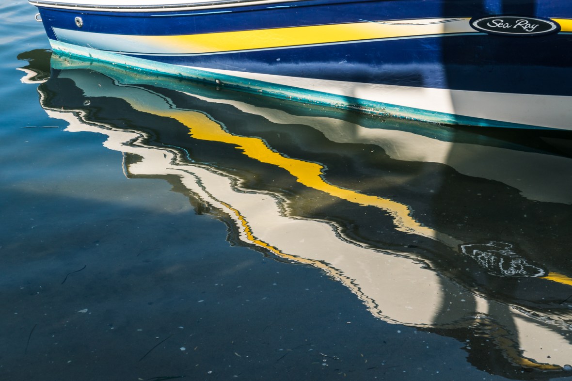 Street and travel photographs of Balboa Island California taken by Mary Catherine Messner for mctravelpics.com.