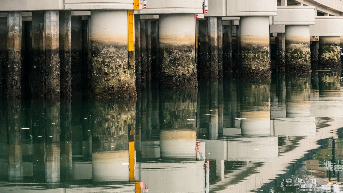 Street and travel photographs of Balboa Island California taken by Mary Catherine Messner for mctravelpics.com.