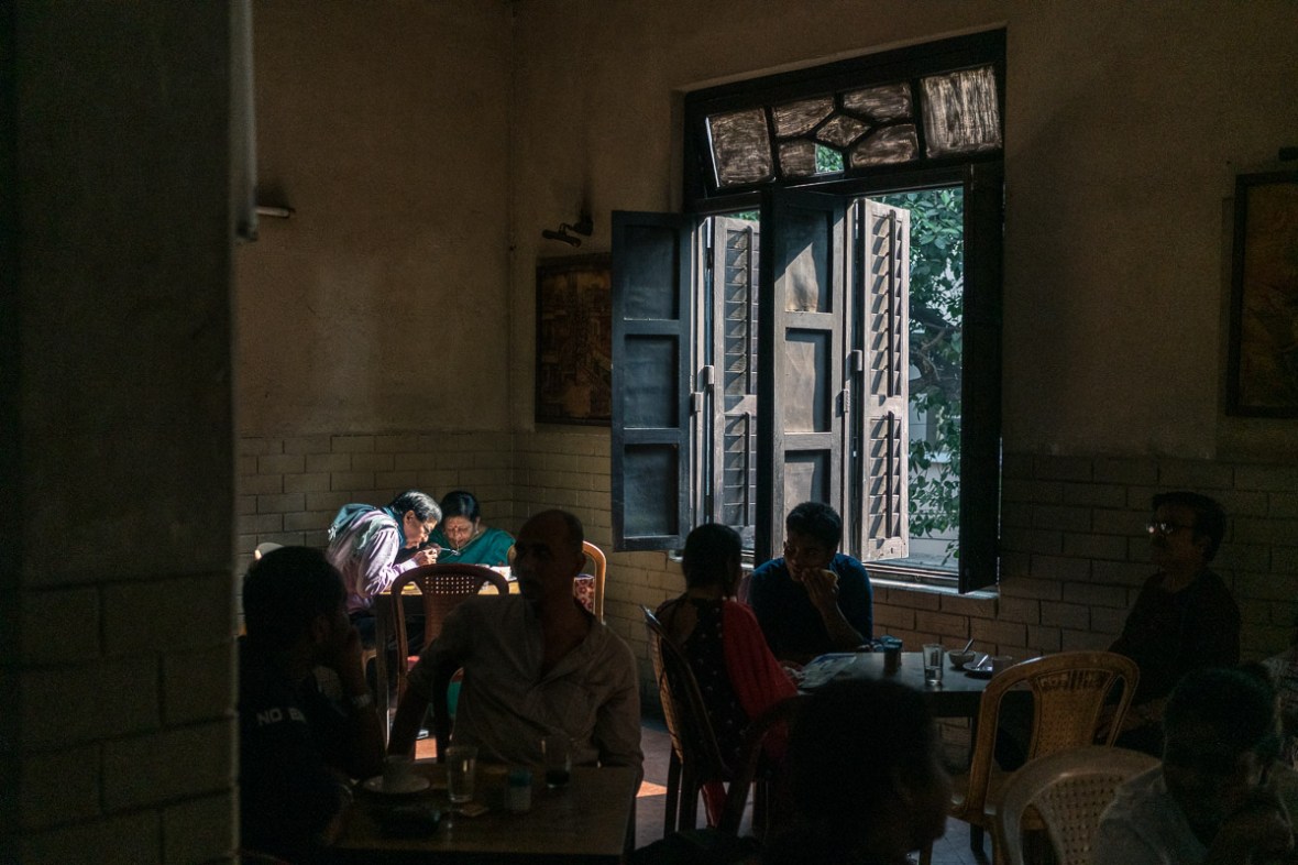 Street and travel photographs of Kolkata India taken by Mary Catherine Messner for mctravelpics.com.