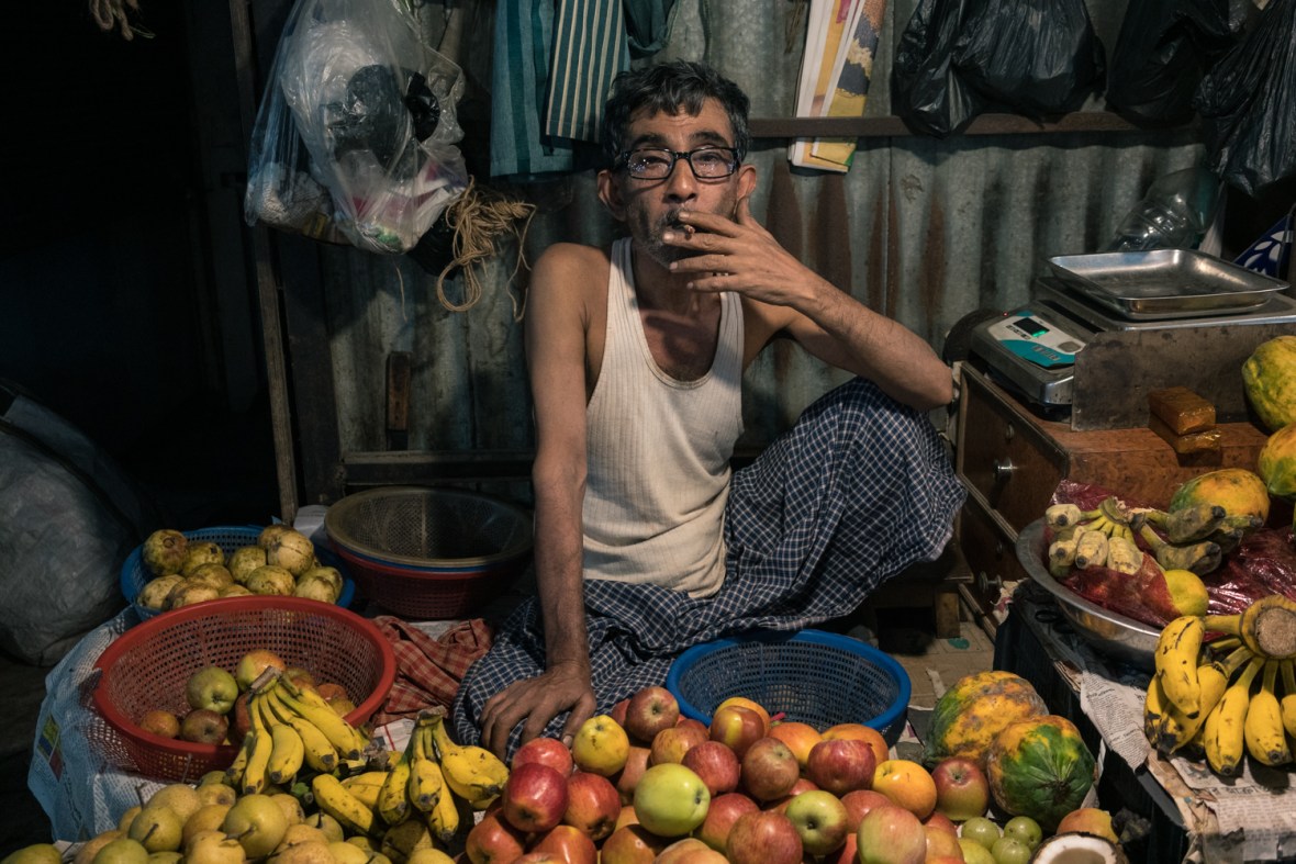 Street and travel photographs of Kolkata India taken by Mary Catherine Messner for mctravelpics.com.