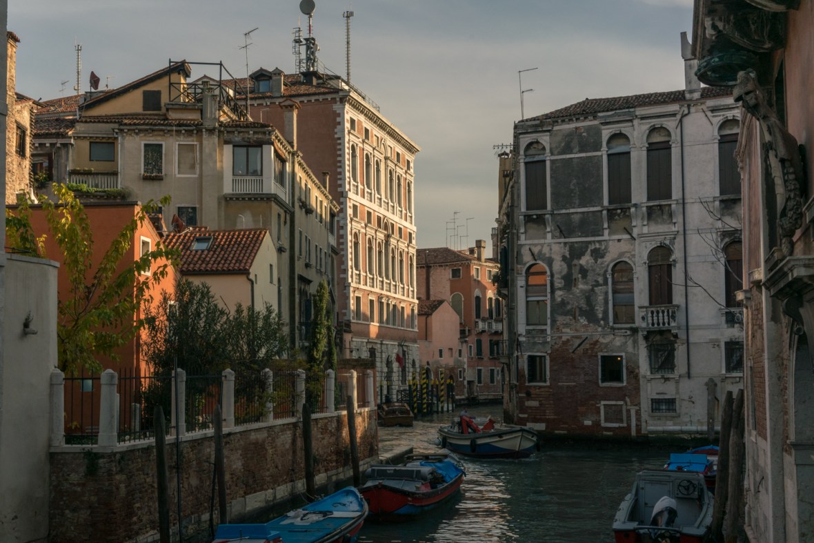 Street and travel photographs of Venice Italy taken by Mary Catherine Messner for mctravelpics.com.