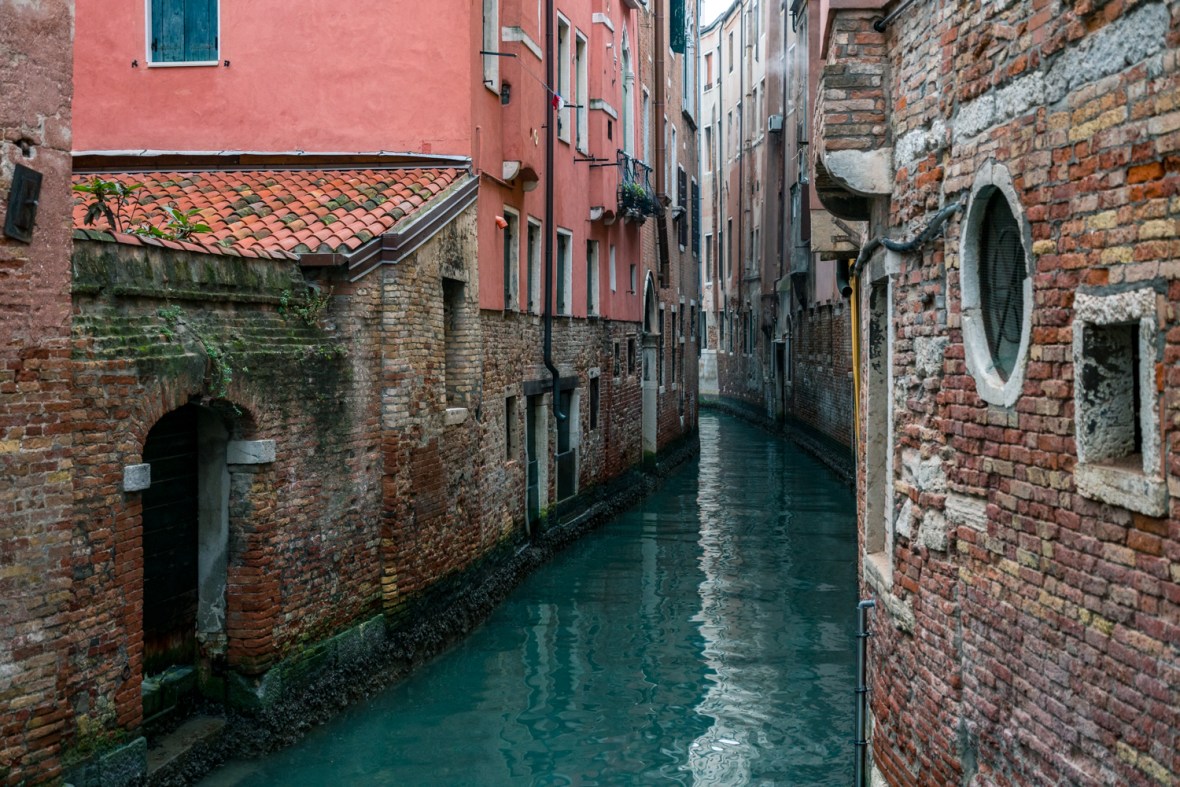 Street and travel photographs of Venice Italy taken by Mary Catherine Messner for mctravelpics.com.