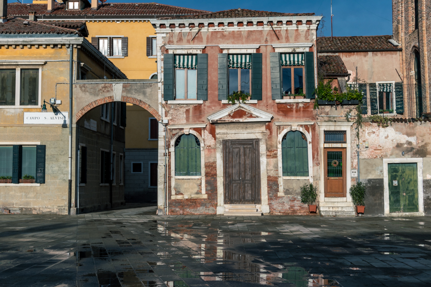 Street and travel photographs of Venice Italy taken by Mary Catherine Messner for mctravelpics.com.