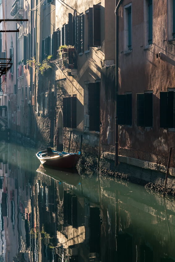 Street and travel photographs of Venice Italy taken by Mary Catherine Messner for mctravelpics.com.