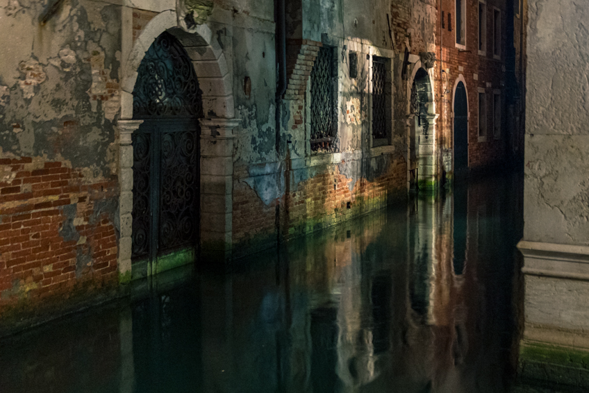 Street and travel photographs of Venice Italy taken by Mary Catherine Messner for mctravelpics.com.