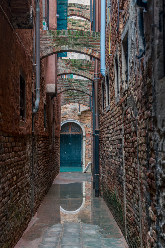 Street and travel photographs of Venice Italy taken by Mary Catherine Messner for mctravelpics.com.
