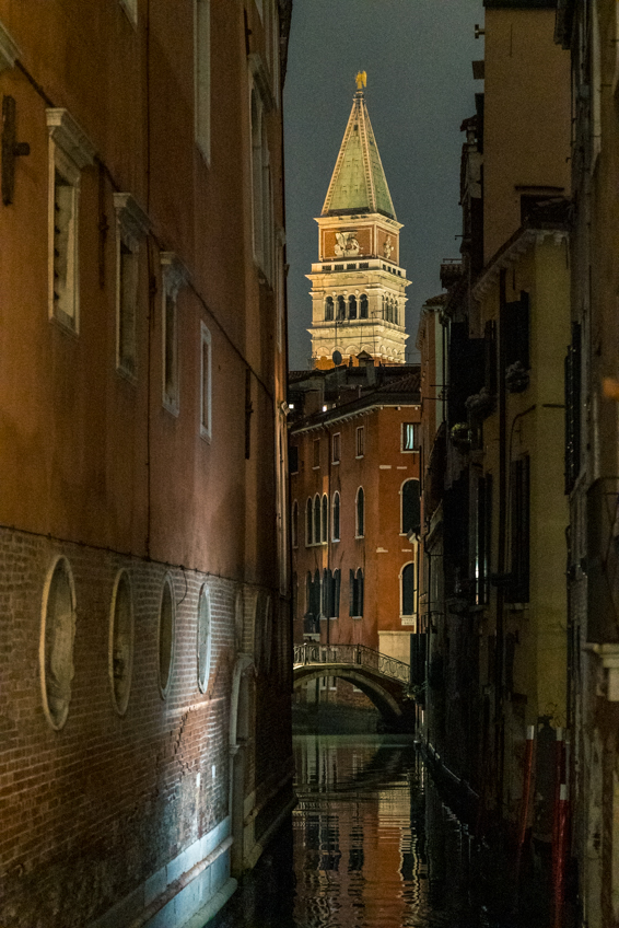 Street and travel photographs of Venice Italy taken by Mary Catherine Messner for mctravelpics.com.