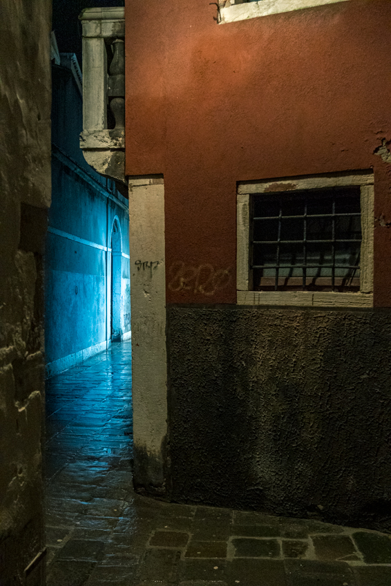 Street and travel photographs of Venice Italy taken by Mary Catherine Messner for mctravelpics.com.