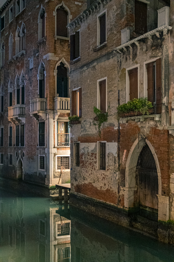 Street and travel photographs of Venice Italy taken by Mary Catherine Messner for mctravelpics.com.