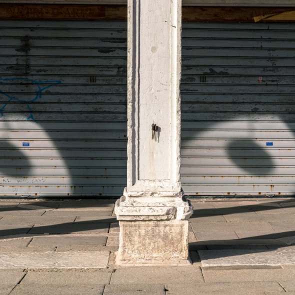 Travel and street photography of Venice or Venezia, Italy made by New York photographer Mary Catherine Messner (mcmessner).