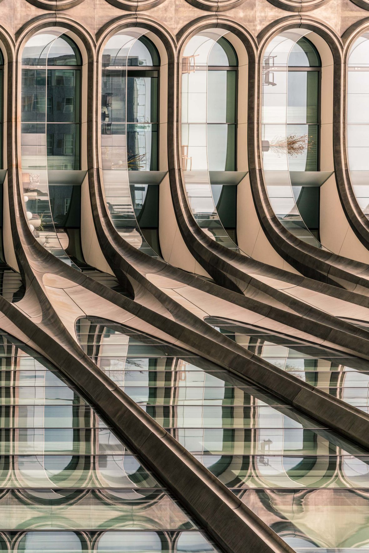 Travel and street photography from the Highline in New York City USA made by New York photographer Mary Catherine Messner (mcmessner).