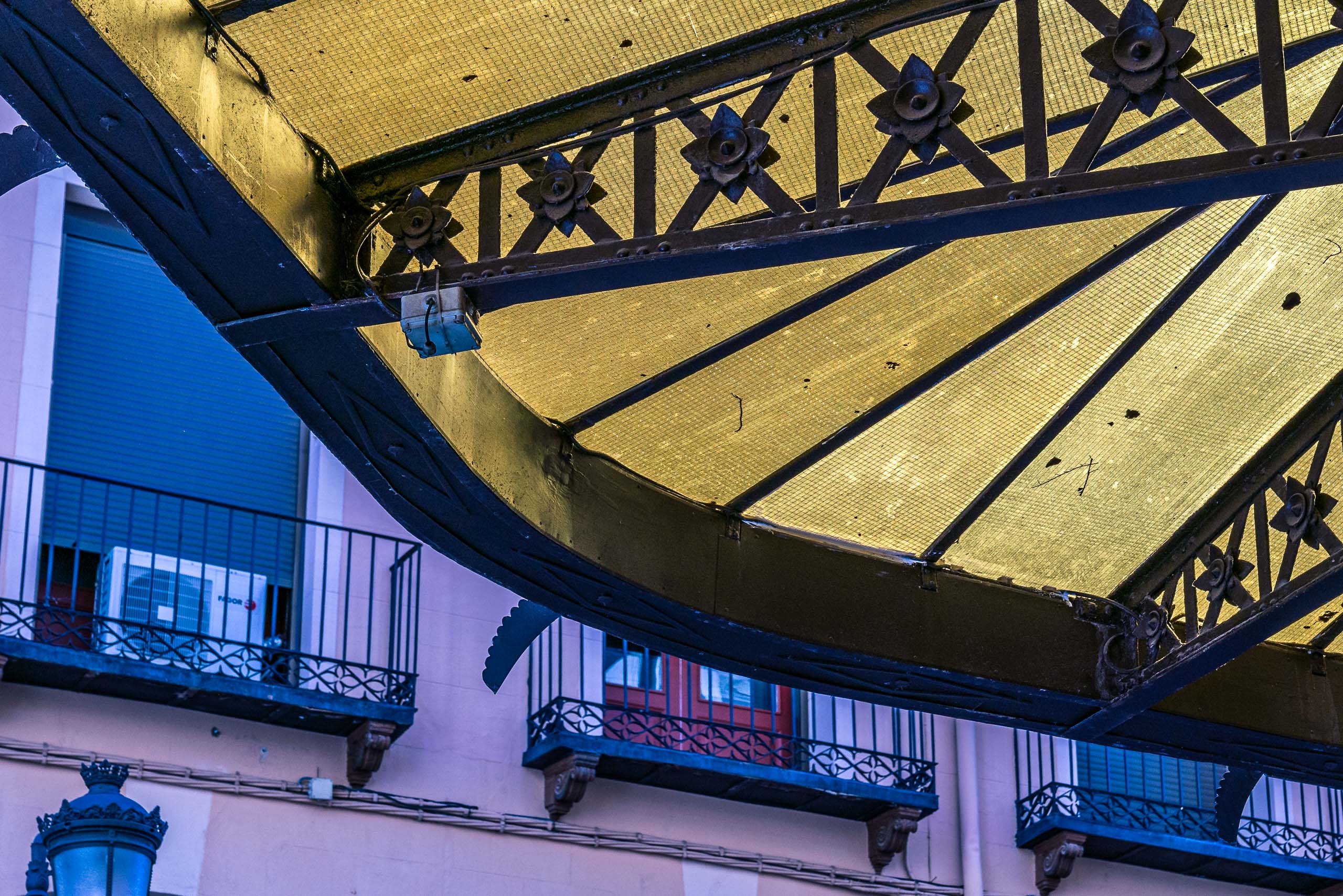 Travel and street photography of Zaragoza, Aragon, Spain made by New York photographer Mary Catherine Messner (mcmessner).