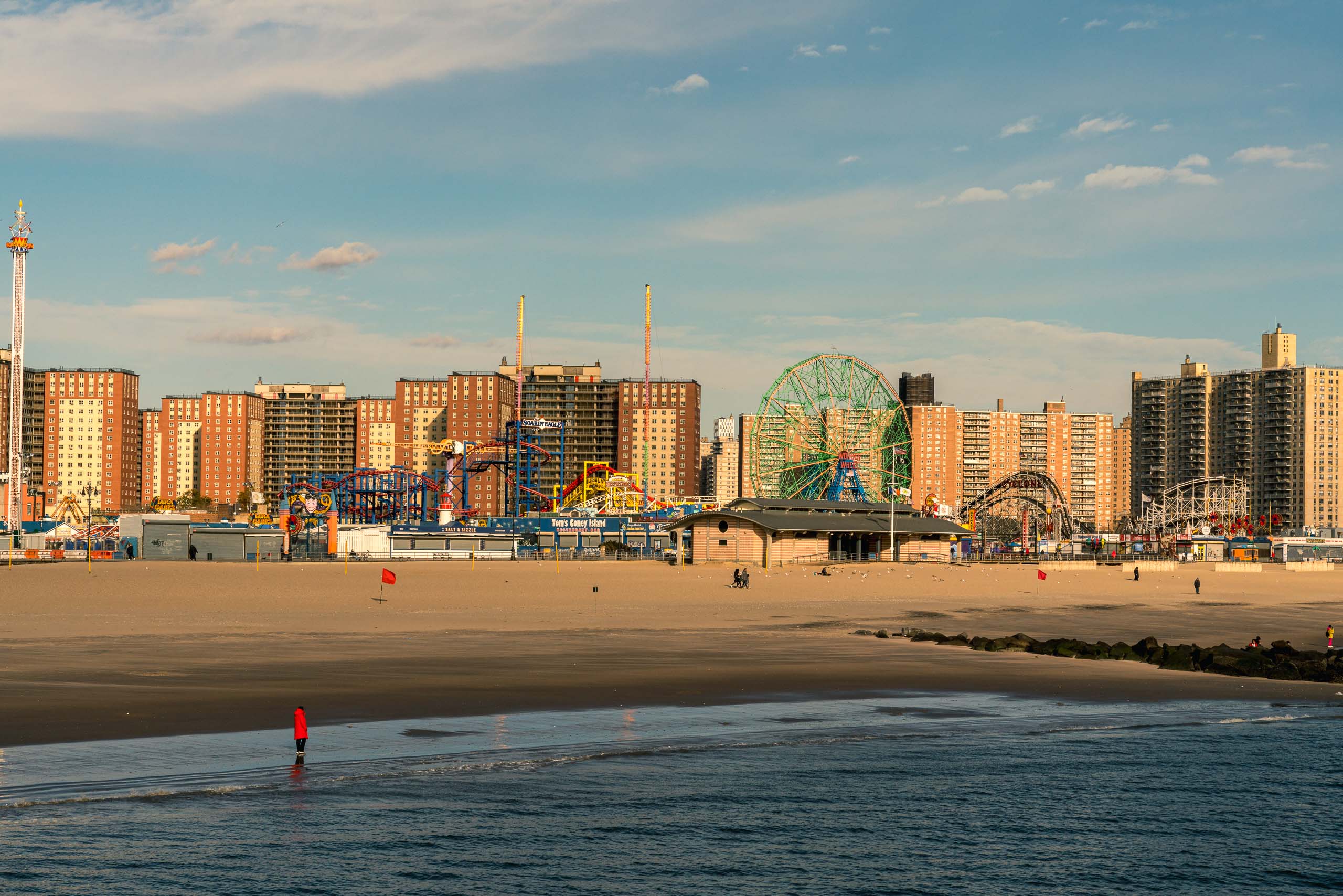 Travel and street photography of New York City, New York, USA made by New York photographer Mary Catherine Messner (mcmessner).