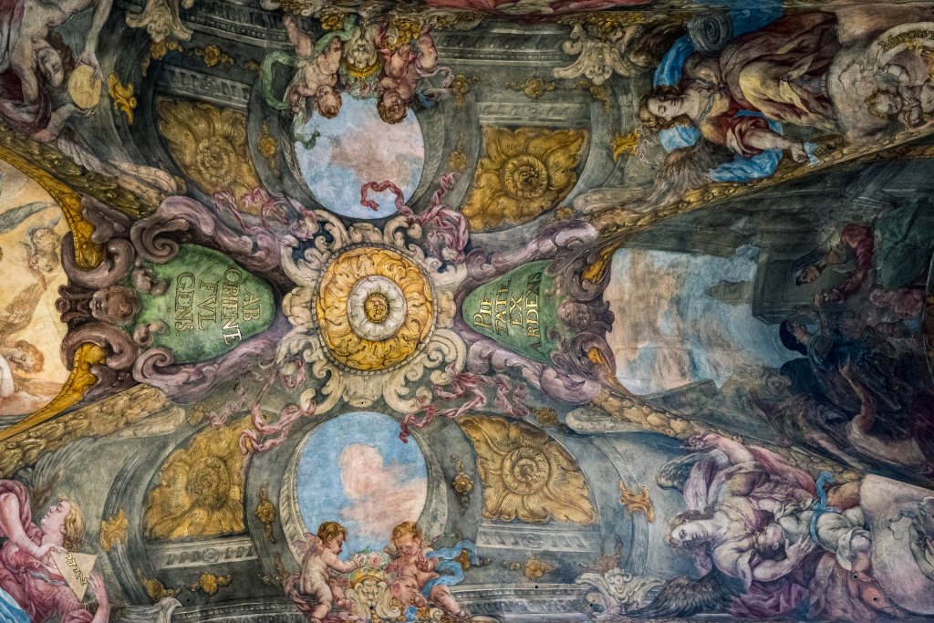 Travel and street photography of Valencia Spain made by New York photographer Mary Catherine Messner (mcmessner).