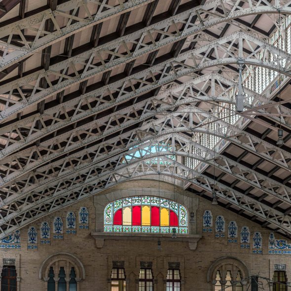 Travel and street photography of Valencia Spain made by New York photographer Mary Catherine Messner (mcmessner).