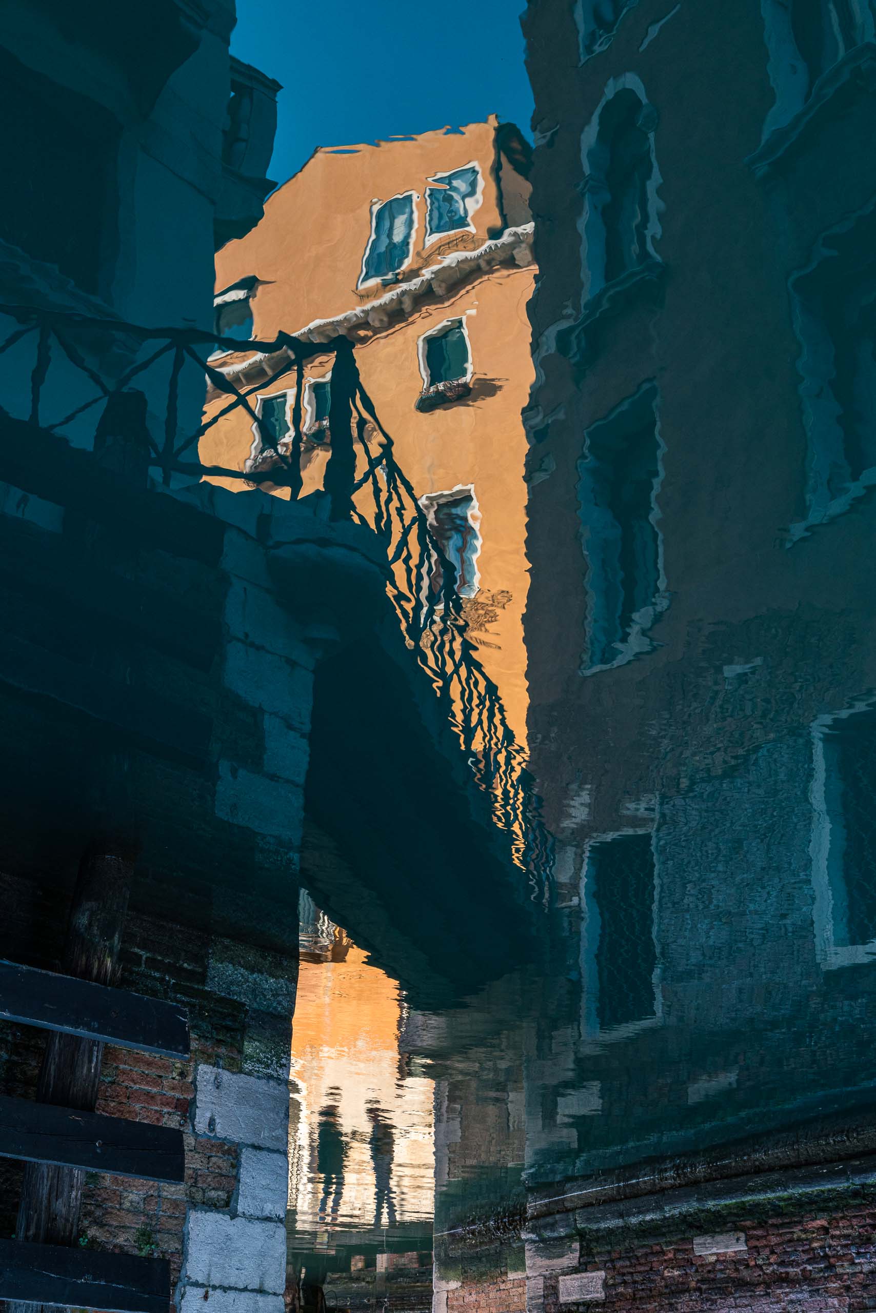 Travel and street photography of Venice, Veneto, Italy made by New York photographer Mary Catherine Messner (mcmessner).