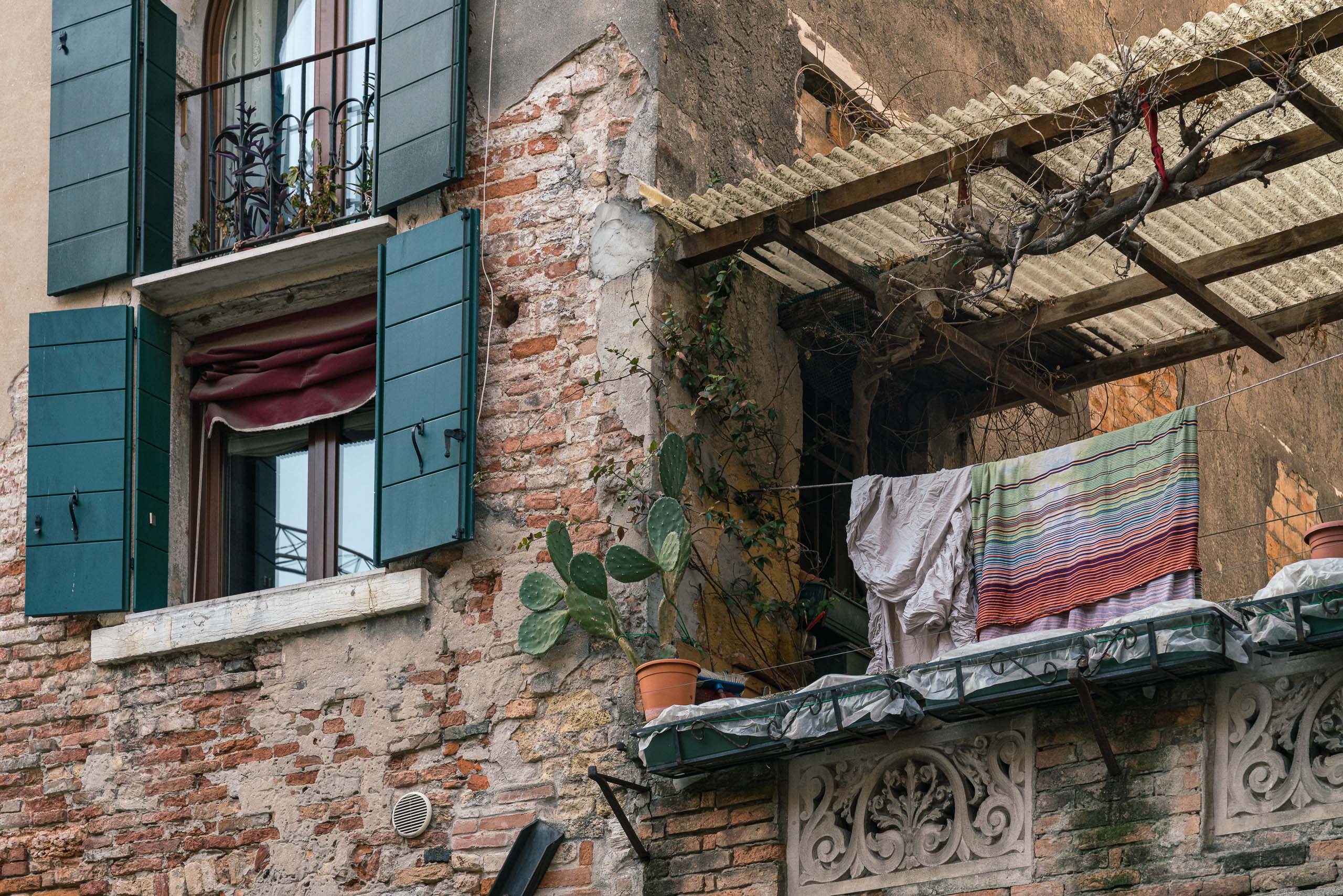 Travel and street photography of Venice Veneto Italy made by New York photographer Mary Catherine Messner (mcmessner).