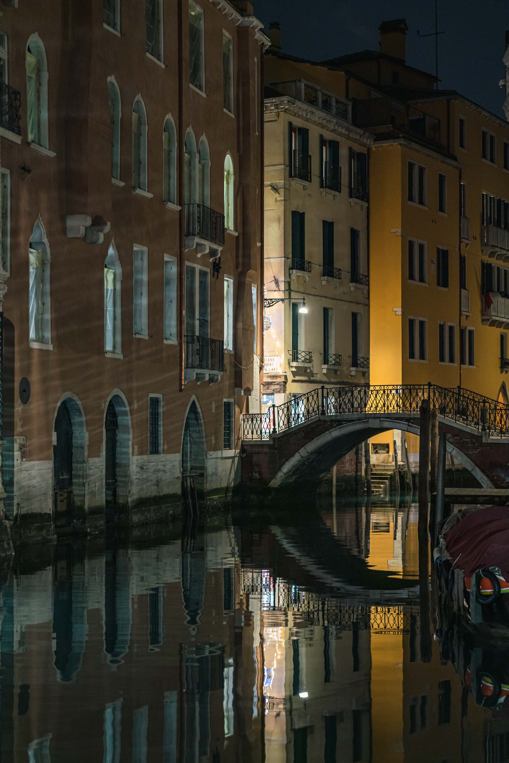 Travel and street photography of Venice Veneto Italy made by New York photographer Mary Catherine Messner (mcmessner).