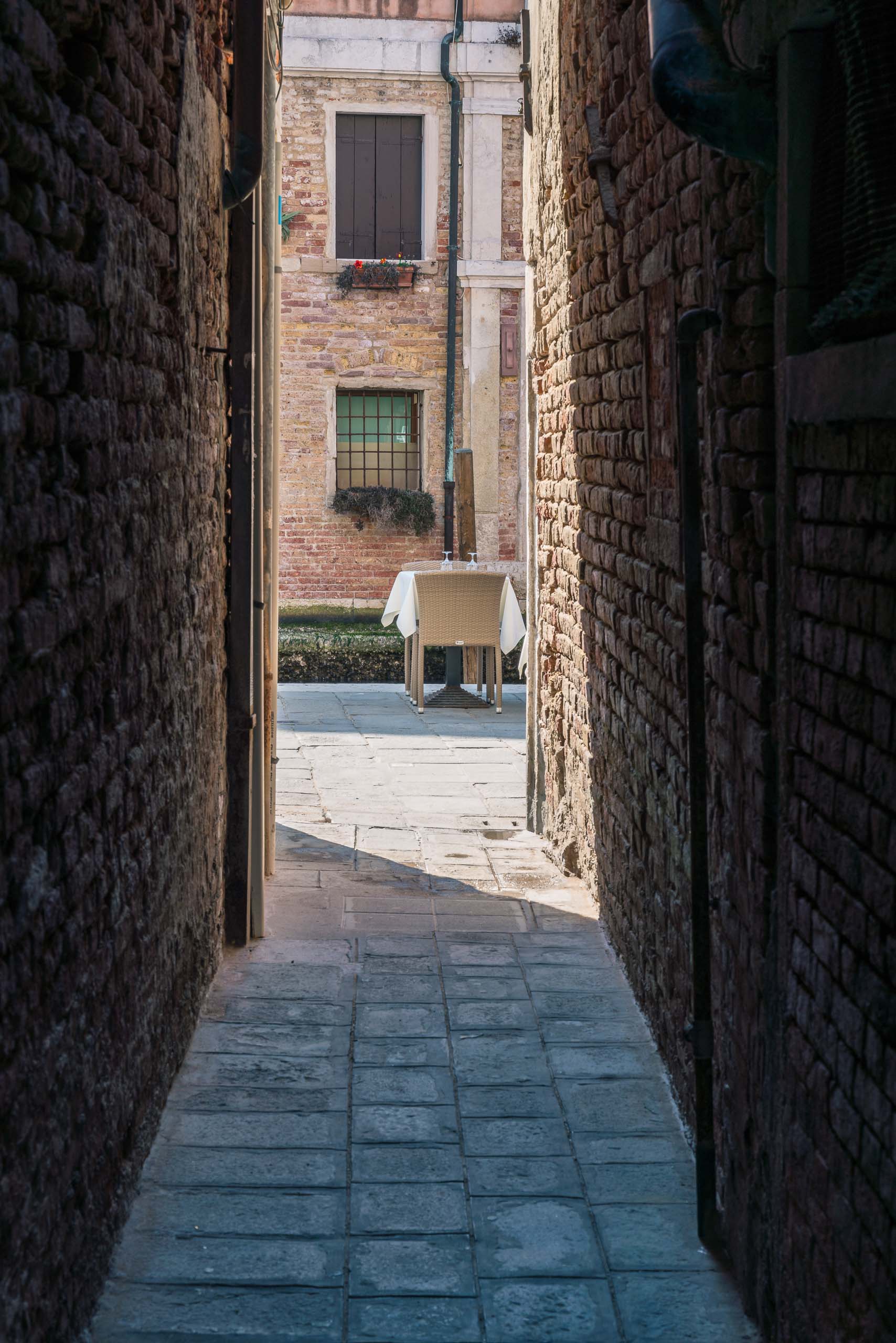 Travel and street photography of Venice Veneto Italy made by New York photographer Mary Catherine Messner (mcmessner).
