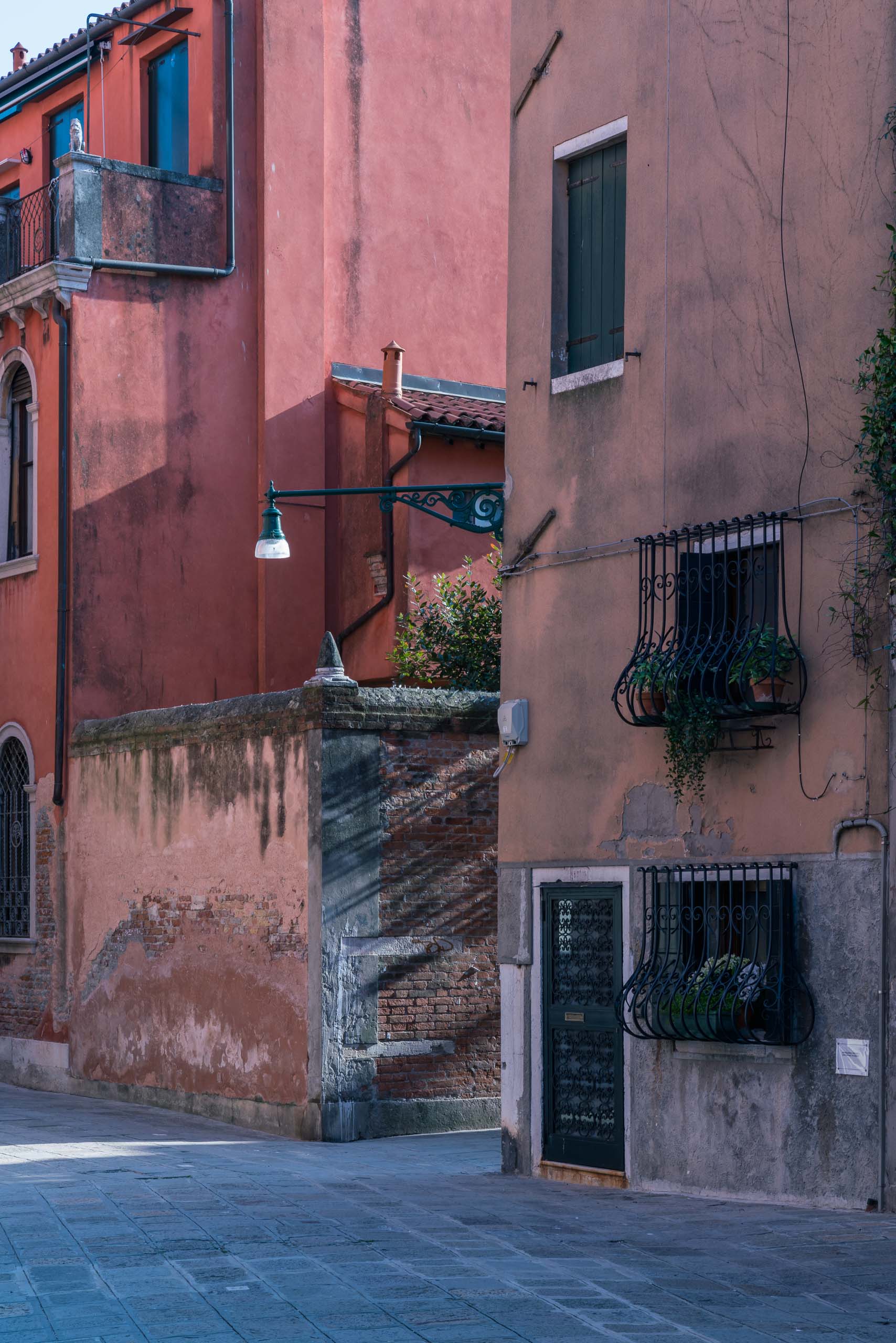 Travel and street photography of Venice Veneto Italy made by New York photographer Mary Catherine Messner (mcmessner).