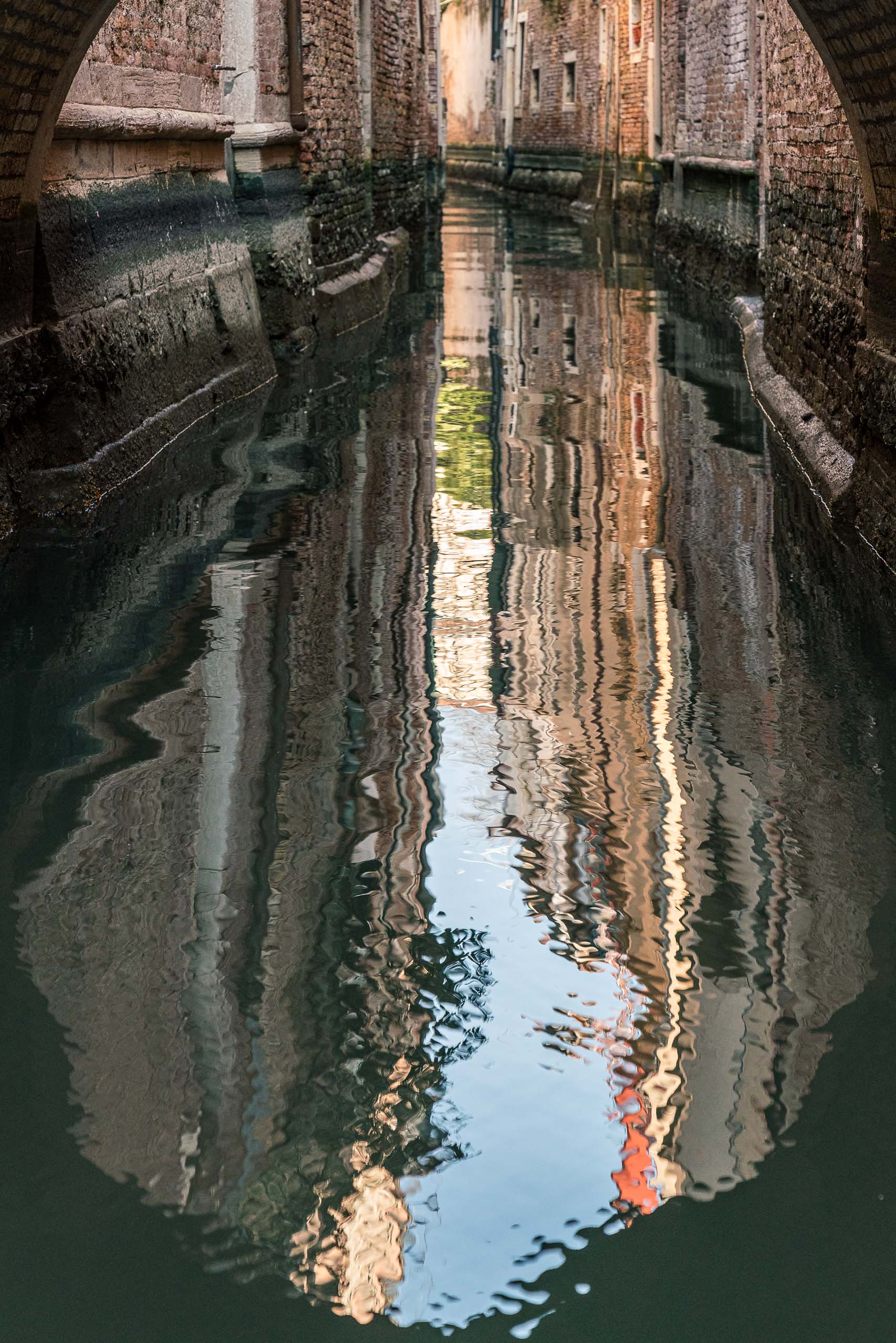 Travel and street photography of Venice Veneto Italy made by New York photographer Mary Catherine Messner (mcmessner).