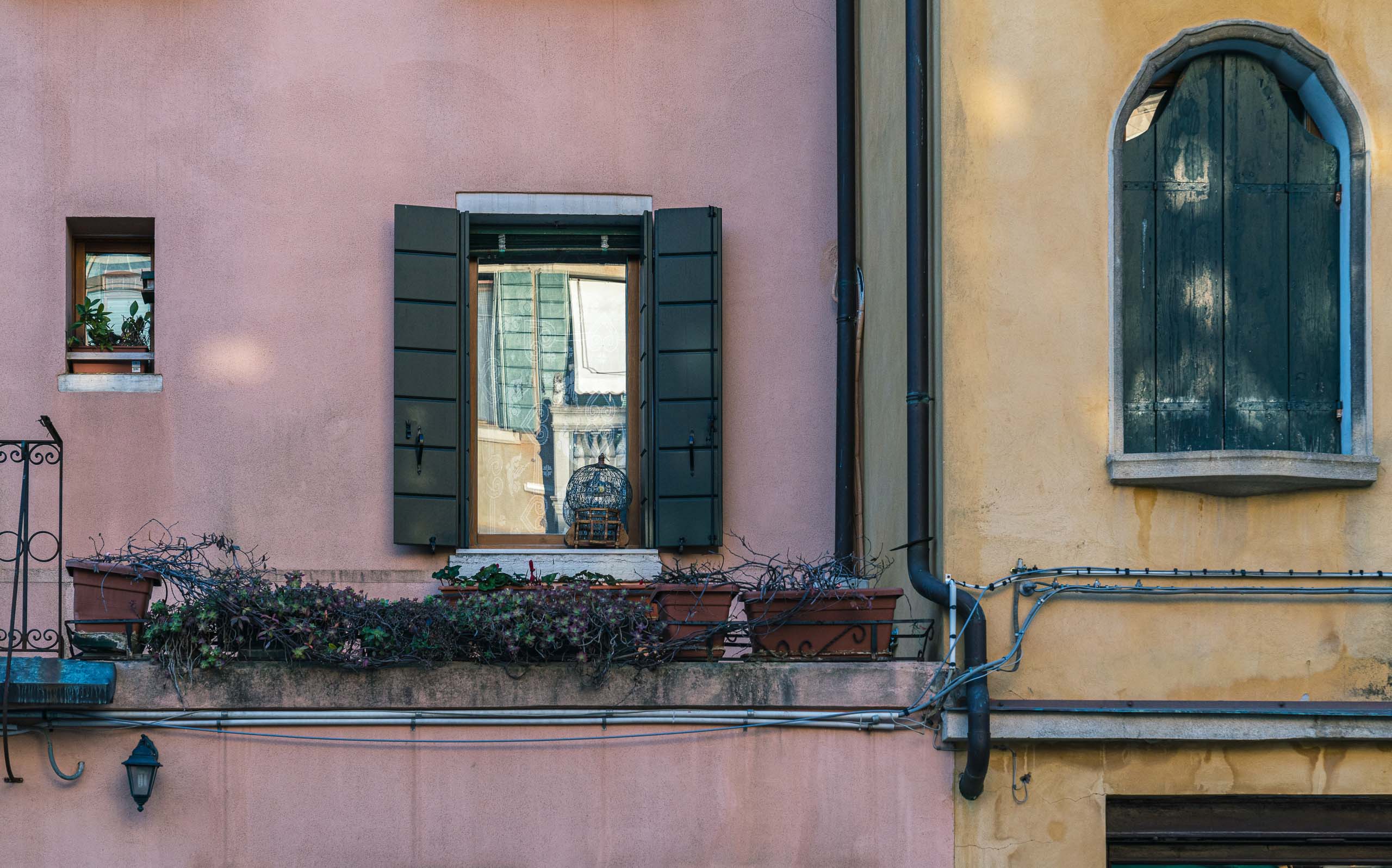 Travel and street photography of Venice Veneto Italy made by New York photographer Mary Catherine Messner (mcmessner).