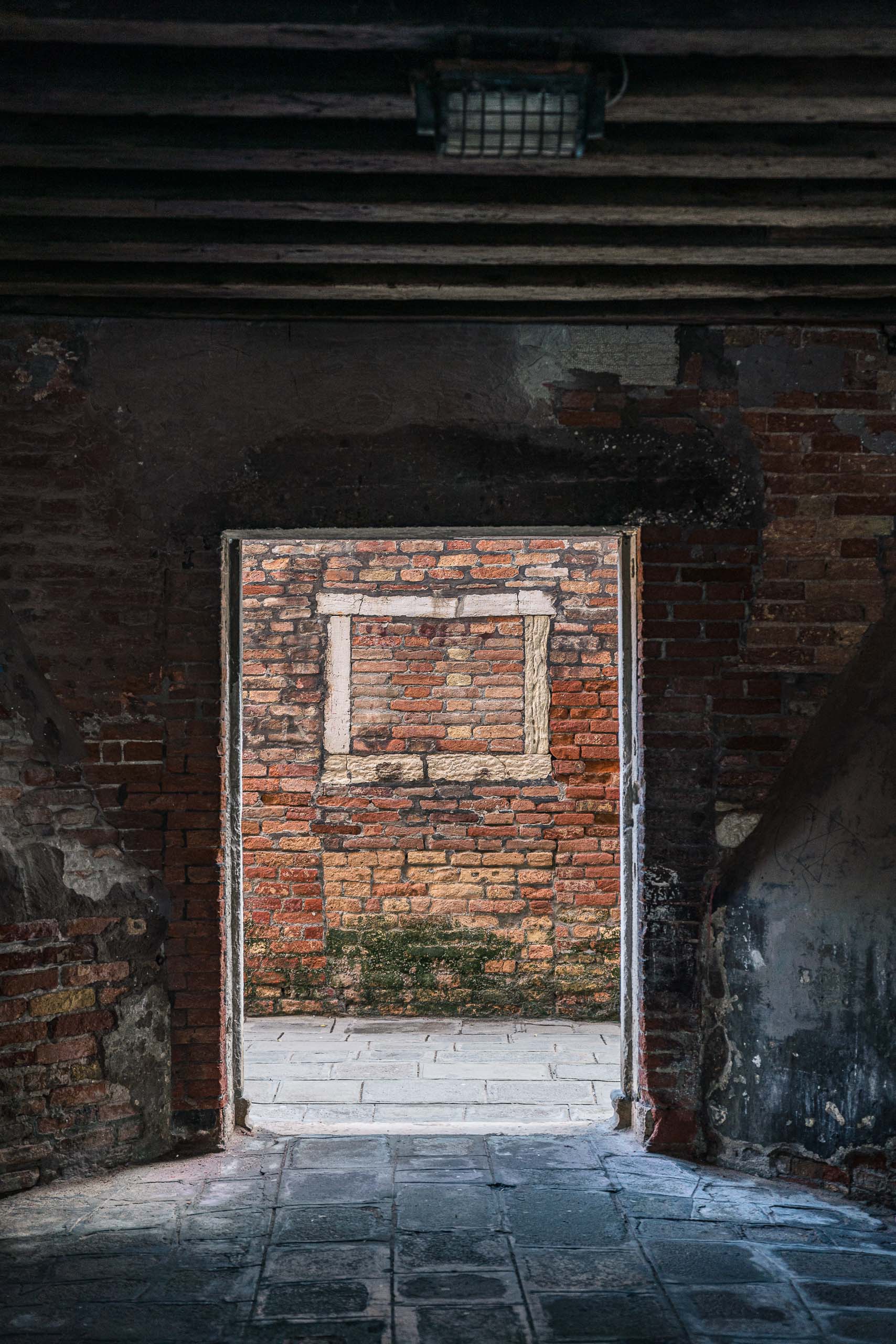 Fine Art and travel photography of the back streets of Venice Veneto Italy made by New York photographer Mary Catherine Messner (mcmessner).