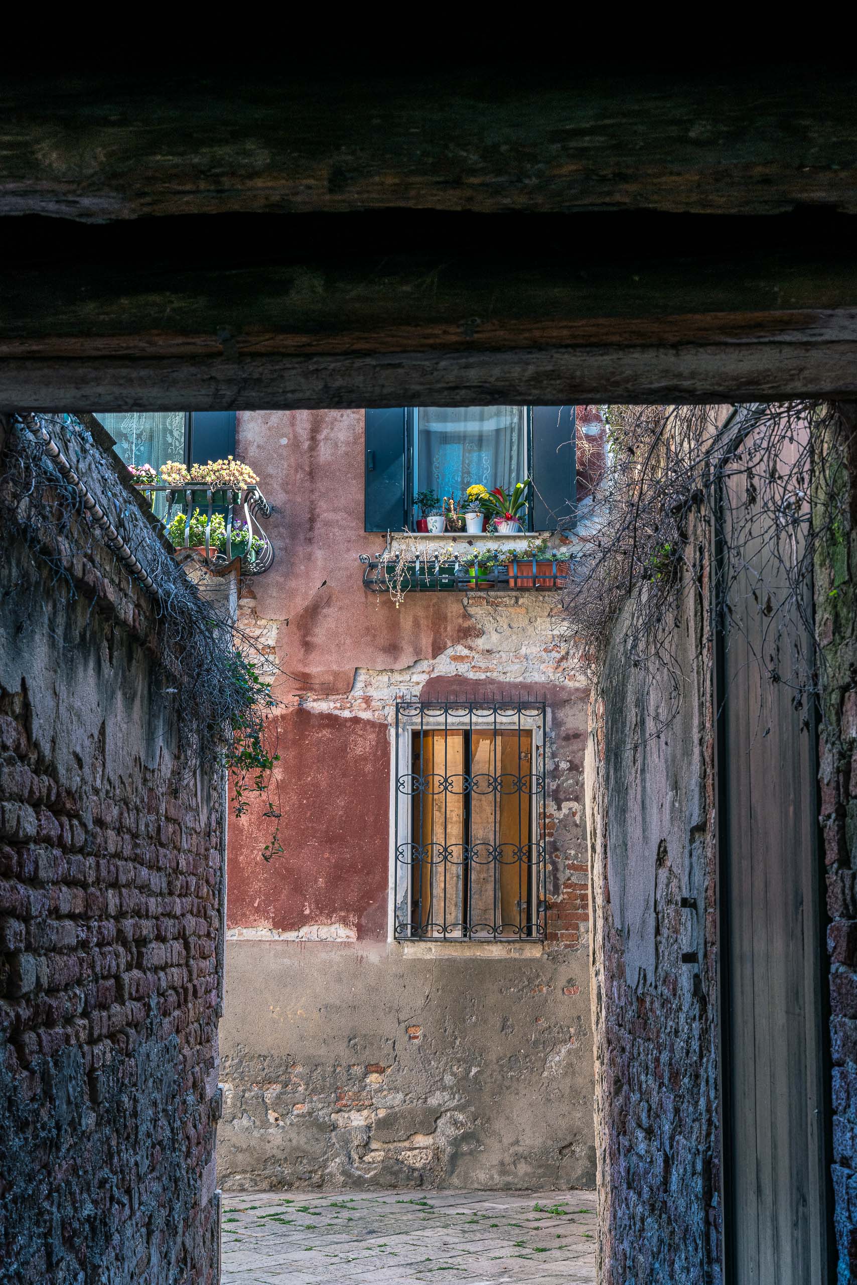 Fine Art and travel photography of the back streets of Venice Veneto Italy made by New York photographer Mary Catherine Messner (mcmessner).